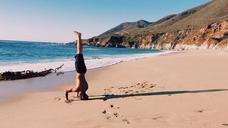 handstand-guy-man-beach-sand-699120.jpg