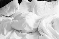 pillows-linen-sheets-bed-white-820149.jpg