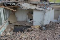 demolition-house-destruction-gravel-558445.jpg