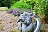 garden-garden-figurines-dragon-fig-1517781.jpg