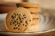 cookies-baked-biscuits-sweets-390595.jpg