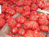 tomatoes-vegetables-market-640616.jpg