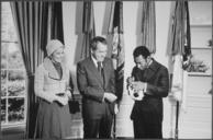 President_Nixon_meeting_with_Edson_"Pele"_Arantes_do_Nacimento,_retired_professional_Brazilian_soccer_player_and..._-_NARA_-_194508.tif