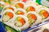 sushi-roll-fish-japanese-seafood-895174.jpg