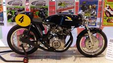 exhibition-fair-motorcycle-oldtimer-1185141.jpg