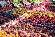 fruit-market-farmers-fresh-993904.jpg