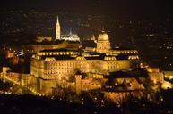 budapest-in-the-evening-lights-420989.jpg