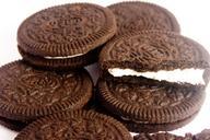 cookies-biscuits-chocolate-cream-167039.jpg