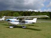 Cessna 172 D-EKOX Saarmund , 15 May 2005.jpg