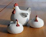 hens-ceramics-garnish-decoration-1252399.jpg