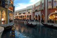 las-vegas-city-venetian-canal-1051624.jpg