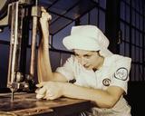 factory-worker-vintage-industrial-1386216.jpg