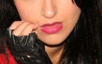 lip-red-glove-skin-sensual-982928.jpg