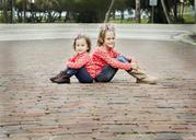 sisters-kids-children-daughter-501646.jpg