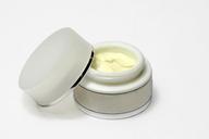 cream-box-cosmetics-lid-fragrance-1327847.jpg