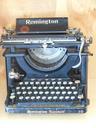 typewriter-vintage-1375297.jpg