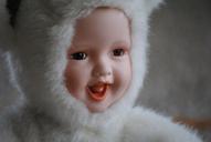 porcelain-doll-toy-vintage-girl-644781.jpg