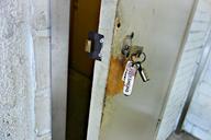 key-lock-door-open-bunch-of-keys-1462343.jpg