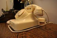 phone-office-technology-antiquated-402153.jpg