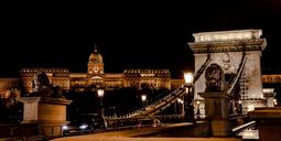 chain-bridge-budapest-%C3%A9kszaka-1078704.jpg