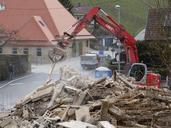 home-demolition-work-excavators-99788.jpg