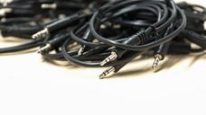 plug-audio-jack-wire-technology-672231.jpg