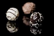 praline-chocolates-chocolate-182861.jpg