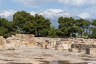 Central courtyard Phaistos palace Crete.jpg