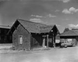 Old_Faithful_HD_laundry_manager's_residence.jpg