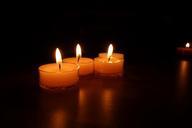 tea-lights-candles-candlelight-488574.jpg