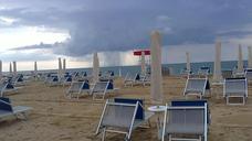 sand-beach-winter-umbrellas-chairs-431516.jpg