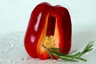 paprika-rosemary-close-649727.jpg