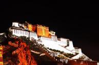 tibet-lhasa-night-view-895492.jpg