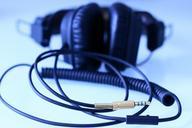 headphones-music-cord-694985.jpg