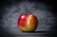 apple-education-school-knowledge-256267.jpg