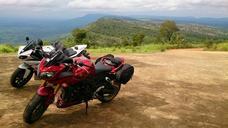 travel-rider-motorcyclist-adventure-835518.jpg