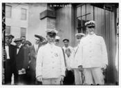 ADM Leutze with ADM Togo, 1911.jpg