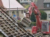 home-demolition-roof-work-99776.jpg