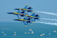 blue-angels-airshow-airplanes-820221.jpg