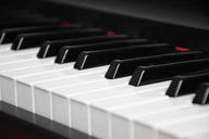 piano-keyboard-keys-music-233684.jpg