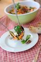 salad-carrots-ingredients-613158.jpg