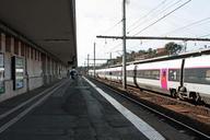 station-platform-people-258249.jpg