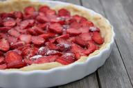 strawberry-cake-eating-food-sweets-273908.jpg