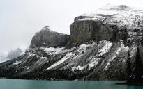 Cliffs-above-Maligne-Lake.jpg