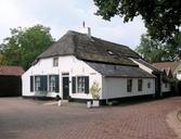 house-village-white-farm-cottage-946142.jpg