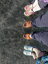 feet-ice-frozen-lake-snow-winter-774524.jpg