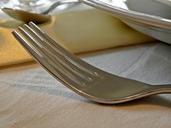 fork-eat-silverware-tableware-233361.jpg