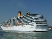 cruise-ship-mediterranean-sea-100872.jpg