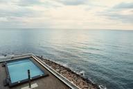 swimming-pool-pool-seaside-resort-406807.jpg