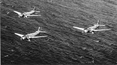 b-18-douglas-bolos-formation-884384.jpg